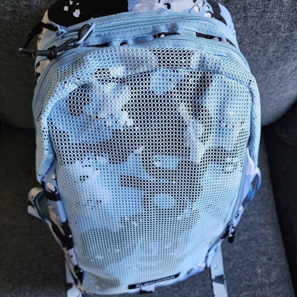 Supreme Mesh Backpack (BLUE) - Picture 2 of 4